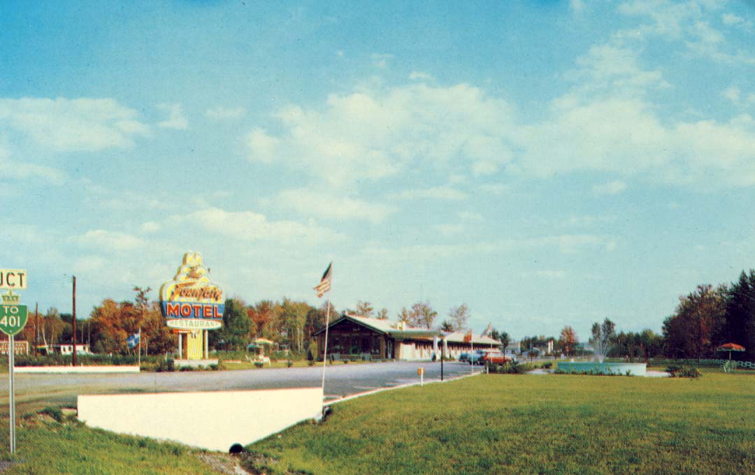 Fountain Motel and Restaurant, on No. 2 Highway West, Cornwall, Ontario postcard